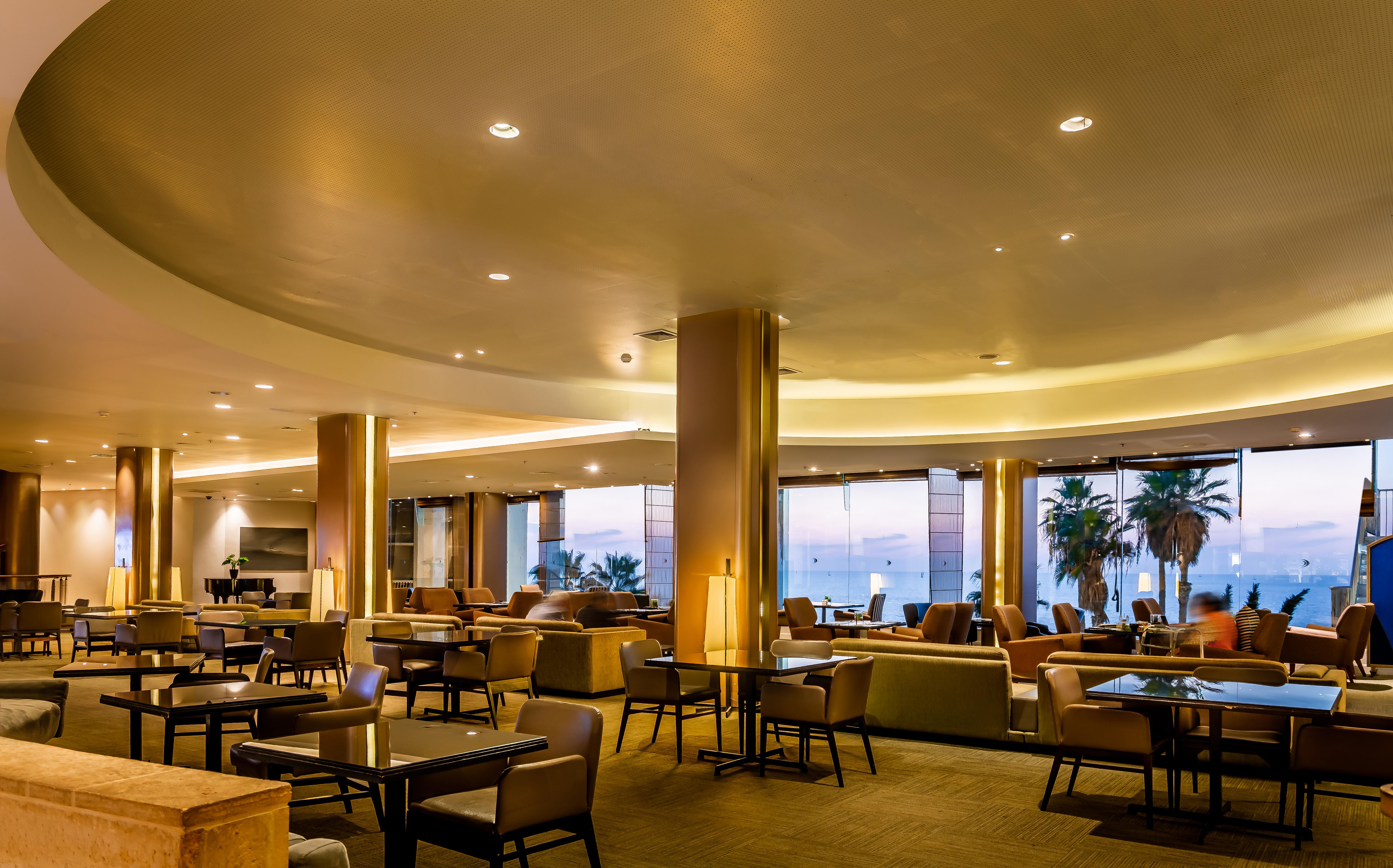 Daniel Herzliya Hotel Exterior foto The lounge at the airport