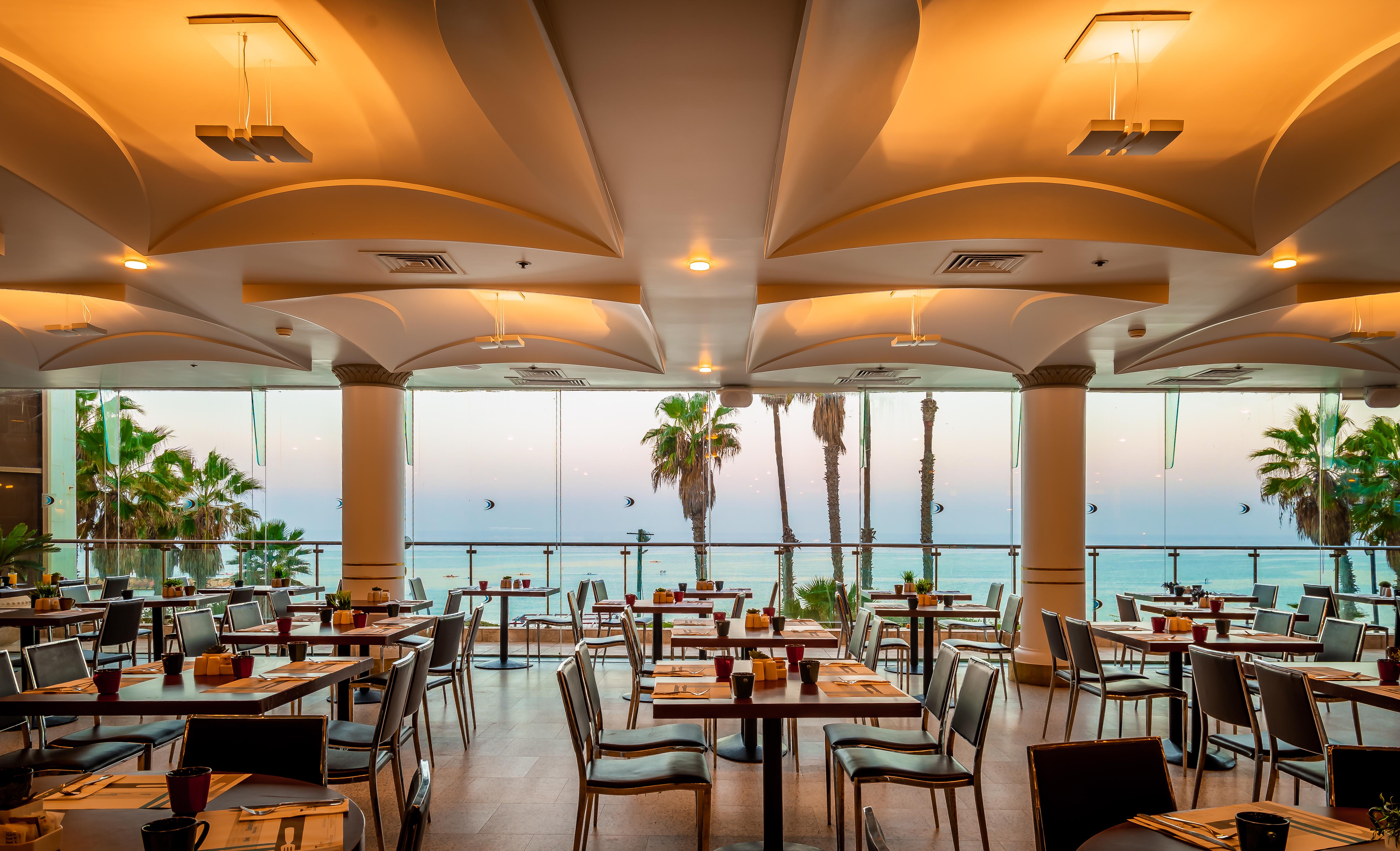Daniel Herzliya Hotel Exterior foto The restaurant