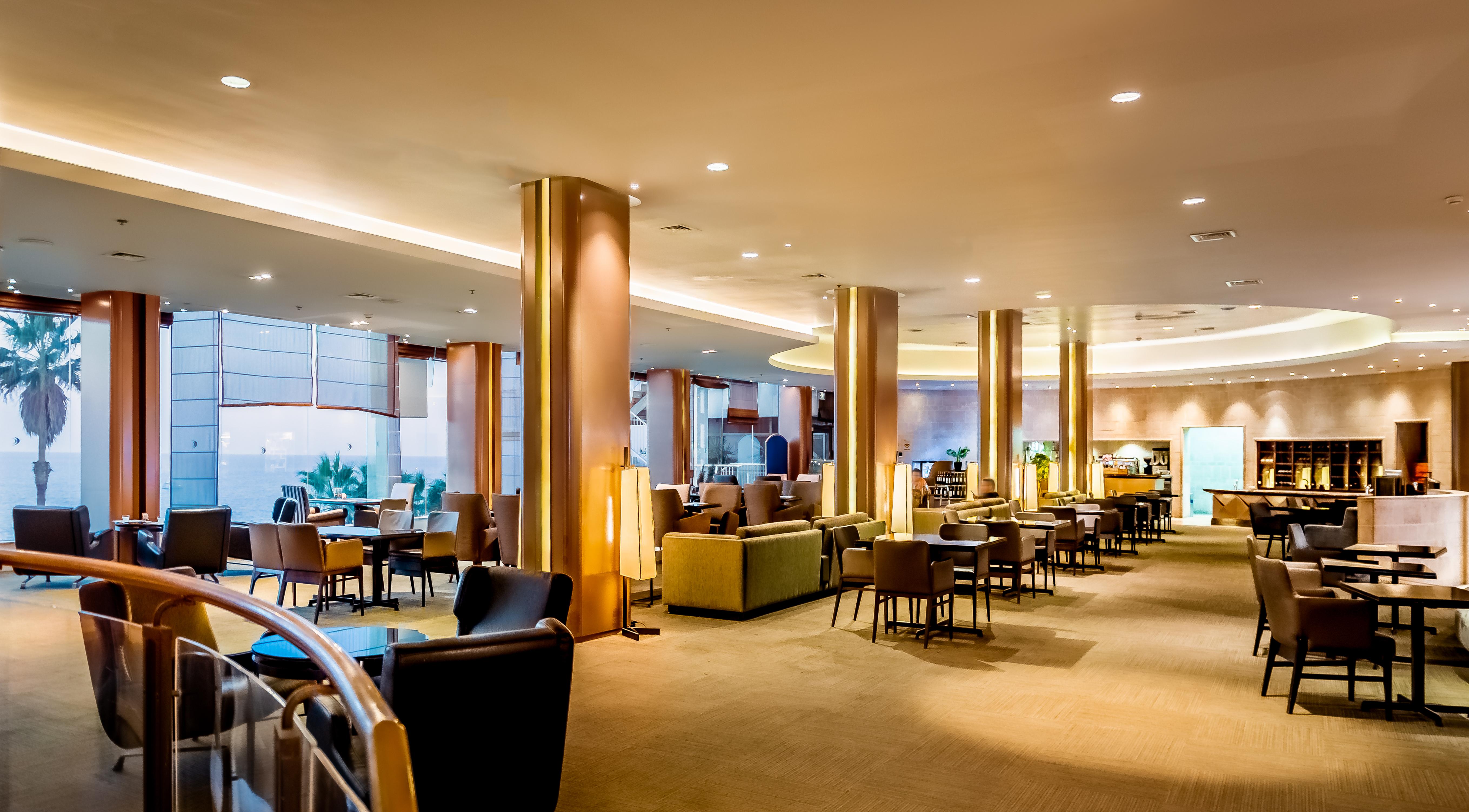 Daniel Herzliya Hotel Exterior foto The lounge at the airport