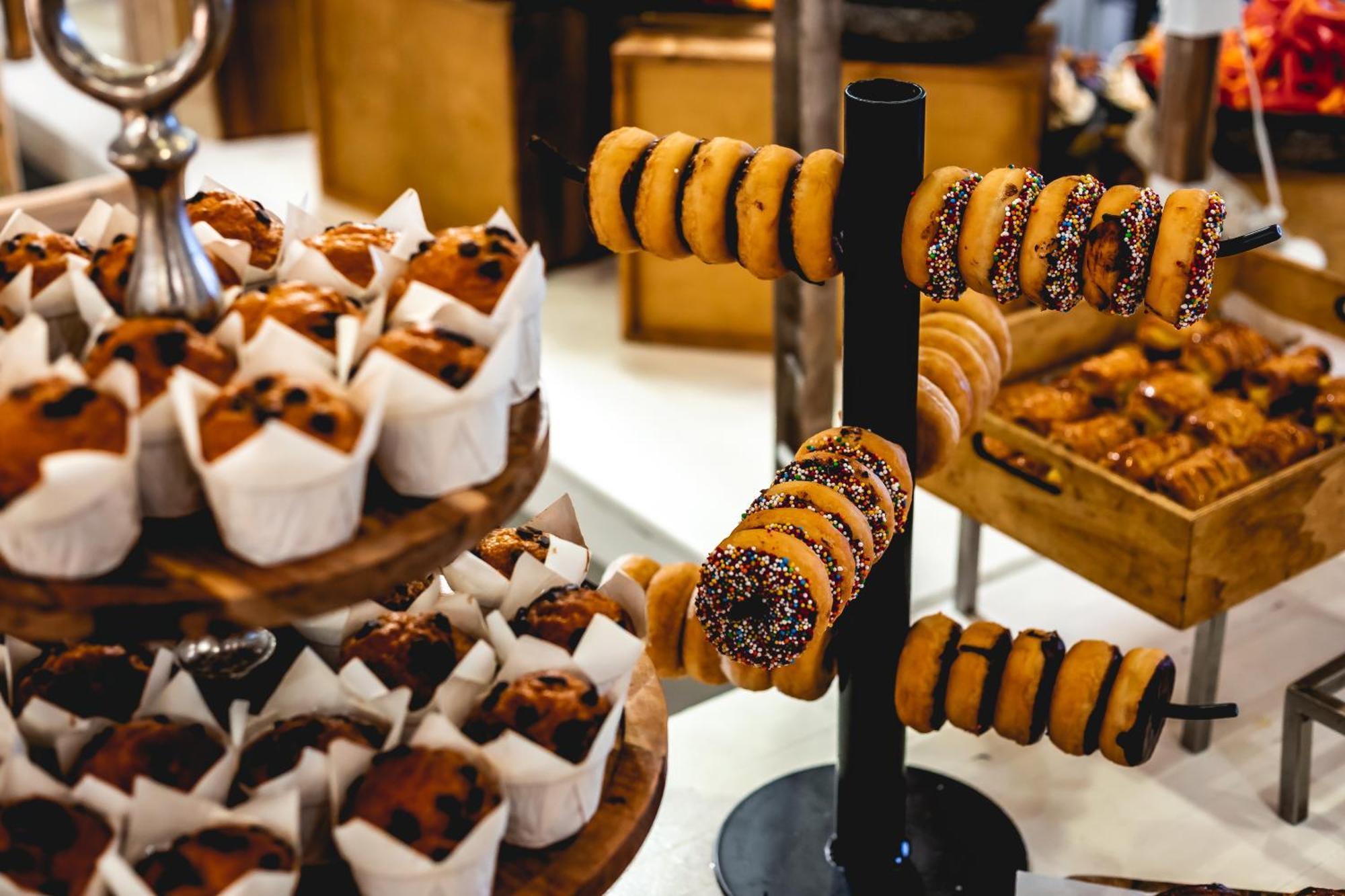 Daniel Herzliya Hotel Exterior foto A doughnut tree